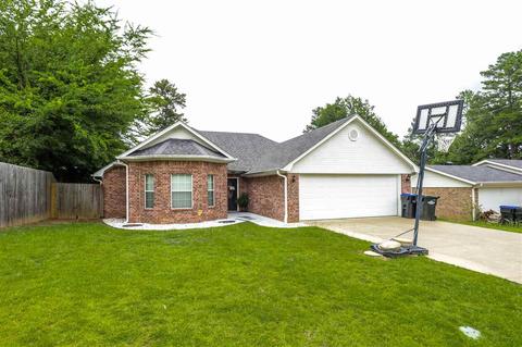 3739 Teri Lynn Dr, Longview, TX 75604 photo 1