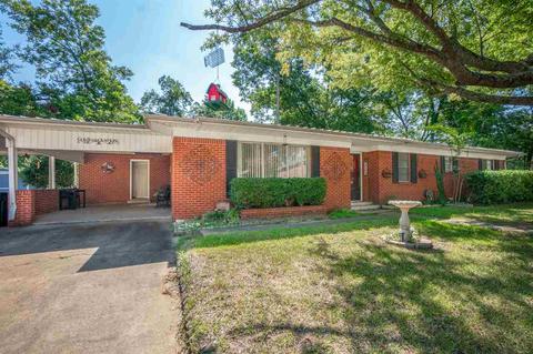 109 N Bledsoe, Gilmer, TX 75644 photo 1