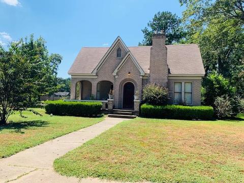 802 Mitchell, Gilmer, TX 75644 photo 1