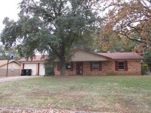 2811 Eugenia Dr, Longview, TX 75605 photo 1
