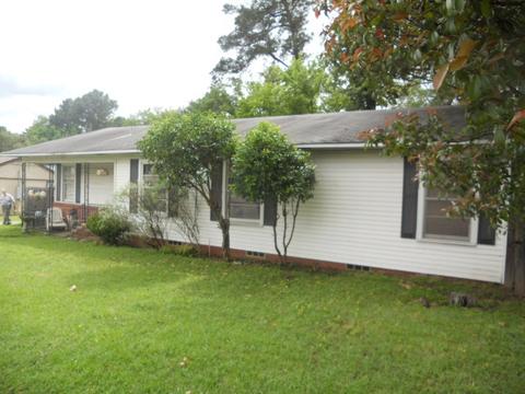 905 Pine Tree Rd, Longview, TX 75604 photo 1