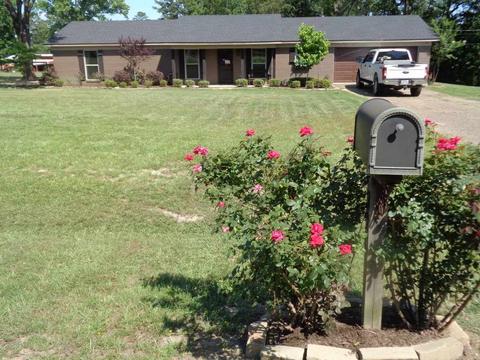 320 Meadowview Rd, Longview, TX 75604 photo 1