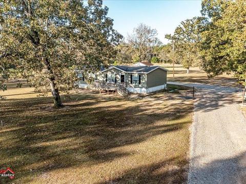 895 Marcelene Dr, Waskom, TX 75692 photo 1