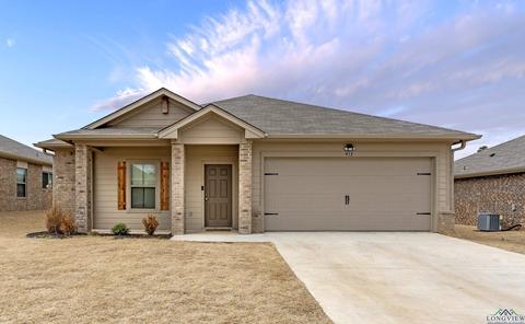413 Caprock Dr, Longview, TX 75605 photo 1
