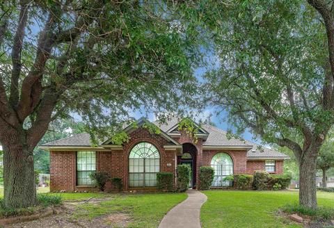 800 Toler Ct, Longview, TX 75604 photo 1
