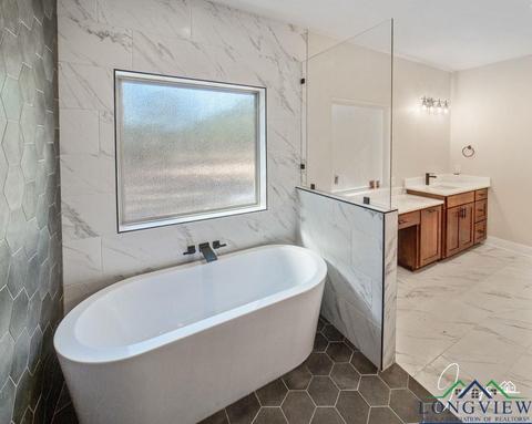 626 Bar K Ranch Rd, Longview, TX 75605 | 15 Photos | MLS #20224863 - Movoto