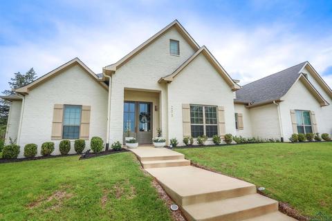 205 Post Oak Dr, Marshall, TX 75672 photo 1