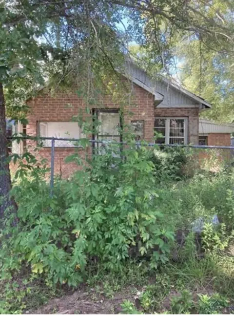 805 807 Isaac, Henderson, TX 75652