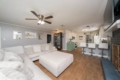 1301 Elgin, Longview, TX 75604 photo 8