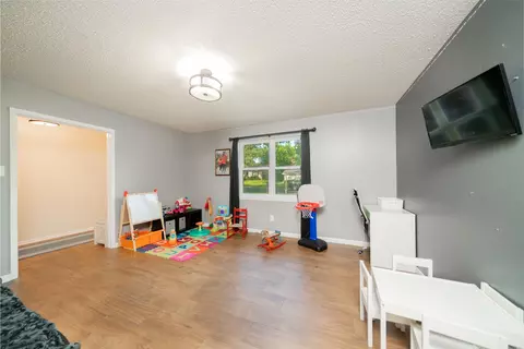 1301 Elgin, Longview, TX 75604 photo 4