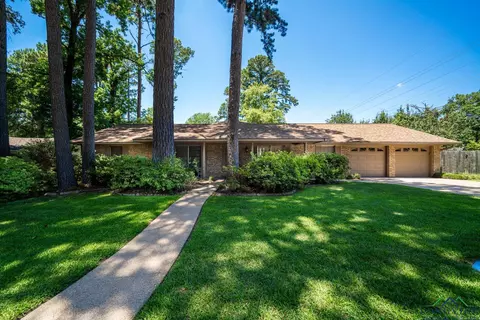 1615 Willowview, Longview, TX 75604 photo 1