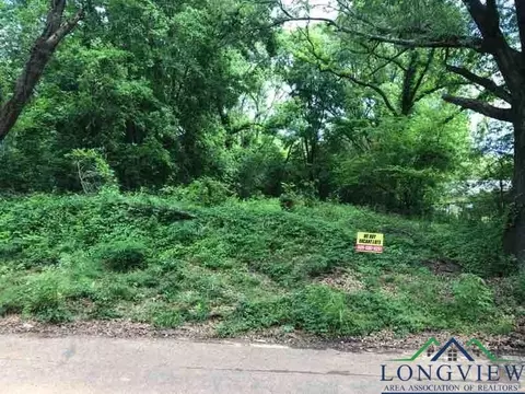 505 W Luckett St, Longview, TX 75601