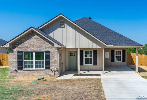 1707 Baxter, Longview, TX 75602 photo 1
