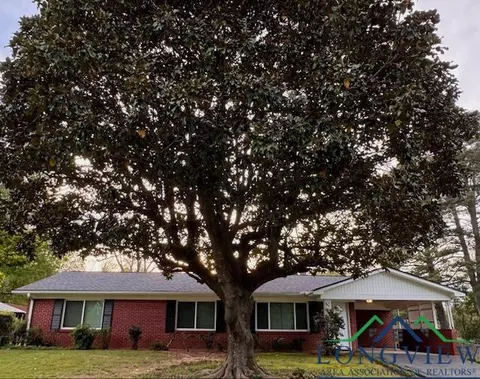 305 Jet Dr, Longview, TX 75603 photo 1