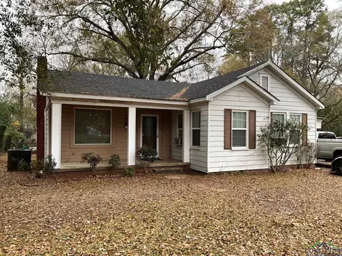 107 Carson, Marshall, TX 75672 photo 1
