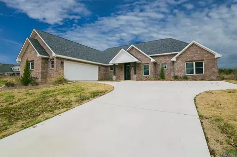 207 Burnam Rd, Longview, TX 75605 photo 1