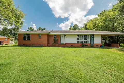 108 Pine St, Ore City, TX 75683