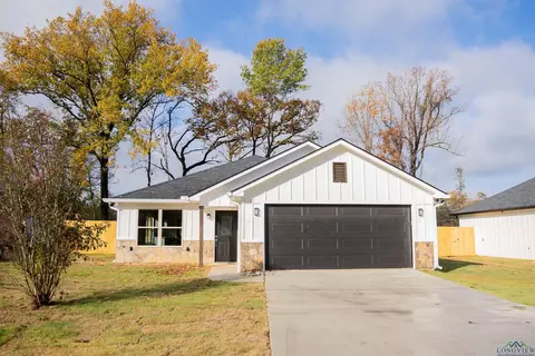 205 Rocket St, Longview, TX 75603 photo 1