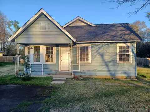701 E Level St, Longview, TX 75602 photo 1