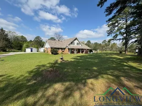 1101 Sunset Dr, Daingerfield, TX 75638 photo 1