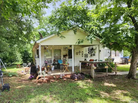 302 Putter Dr, Longview, TX 75604 photo 1