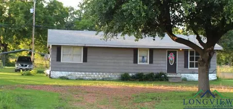 163 E Van Buren St, Beckville, TX 75631