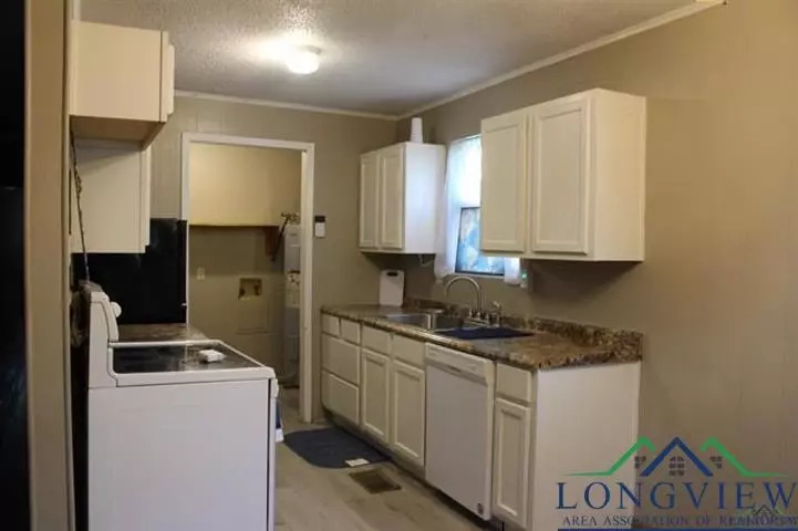  163 E Van Buren St, Beckville, TX 75631 photo 8