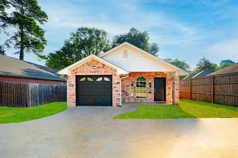 1300 Pine Tree Rd, Longview, TX 75604 photo 1