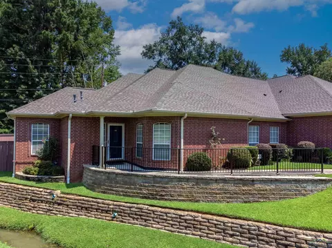 217 Hampton Ct, Longview, TX 75605 photo 1