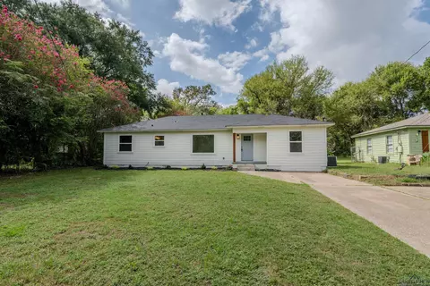 210 Doyle St, Longview, TX 75605 photo 1