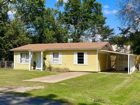 407 E Dixon, Jefferson, TX 75657 photo 1