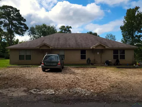205 W 207 W Holt St, New London, TX 75682
