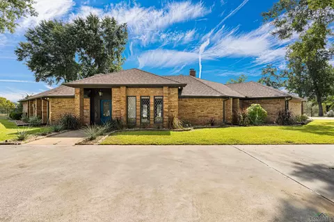 8 Oak Forest Dr, Longview, TX 75605 photo 1