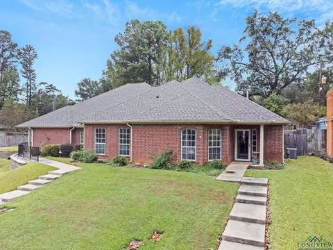 219 Hampton Ct, Longview, TX 75605 photo 1
