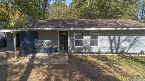 209 E Pirate Ave, Longview, TX 75604 photo 1