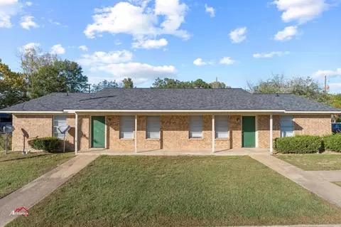 2900 S 2902 S Fm 225, Henderson, TX 75654