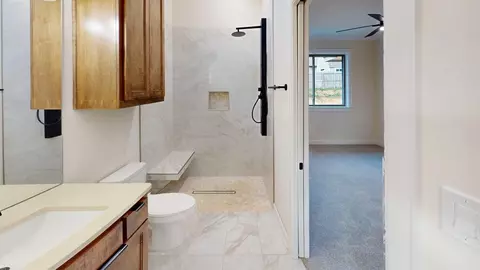Bath - 2511 Windmill Ln, Longview, TX 75601 photo 2 of 3