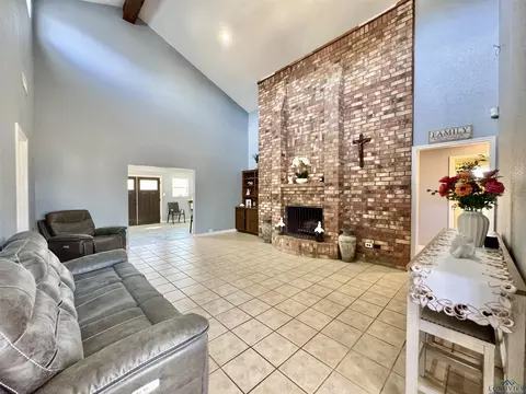 100 Bretta Cir, Longview, TX 75605 photo 8