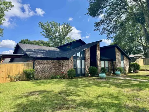 100 Bretta Cir, Longview, TX 75605 photo 3