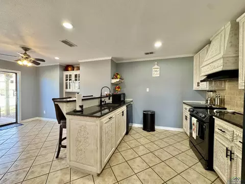 100 Bretta Cir, Longview, TX 75605 photo 11