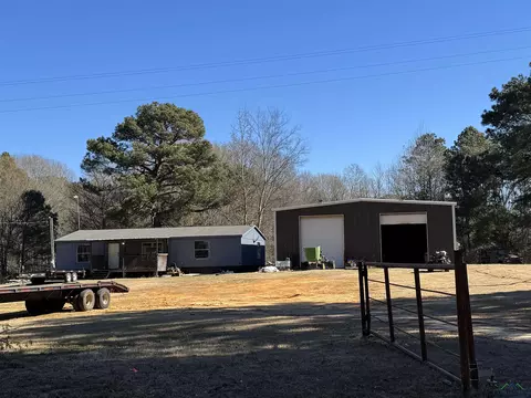 1064 Dee Scott Rd, Longview, TX 75605 photo 1
