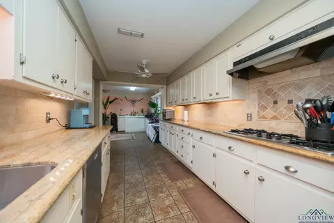 905 Eden, Longview, TX 75605 photo 12