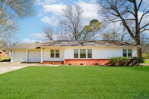 910 Joyce St, Longview, TX 75601 photo 1