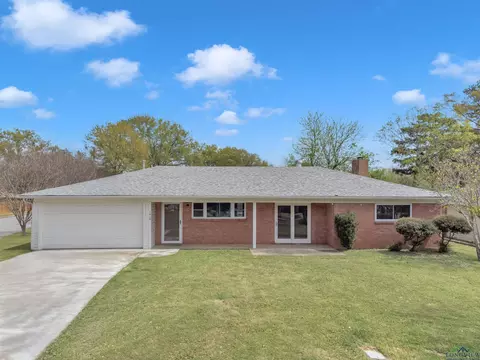 1418 Centenary Dr, Longview, TX 75601 photo 1
