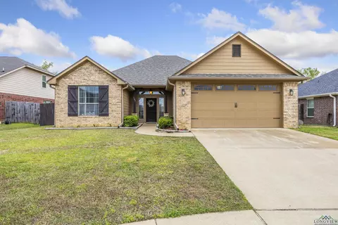 409 Harrell Dr, Chandler, TX 75758