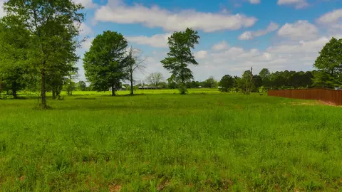 000 Majestic Oaks, De Berry, TX 75639