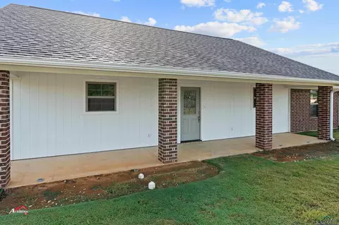 108 Benny St, Longview, TX 75604 photo 3