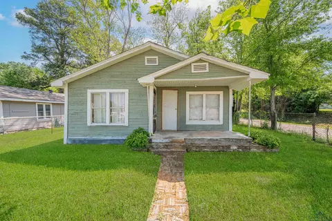 107 E Brandon St, Longview, TX 75604 photo 1