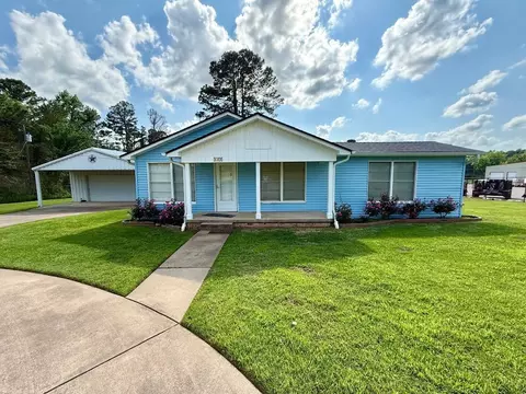 3105 Fritz Swanson Rd, Kilgore, TX 75662