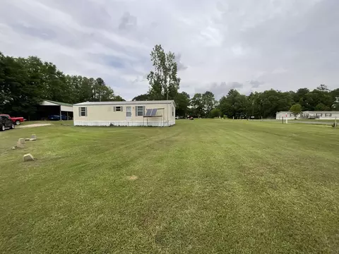 151 Lake Rd, Waskom, TX 75692